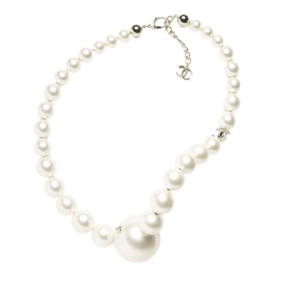 Chanel Pearl Necklace Minaudiere